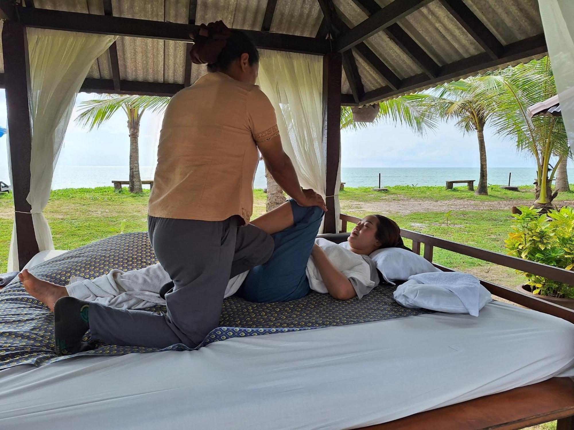 Thailife Wellness & Meditation Resort- Sha Plus Khao Lak Buitenkant foto