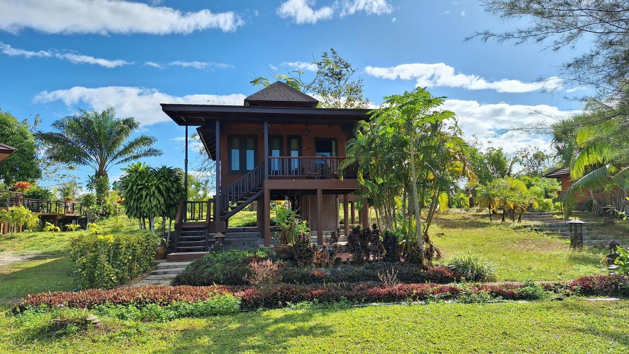 Thailife Wellness & Meditation Resort- Sha Plus Khao Lak Buitenkant foto