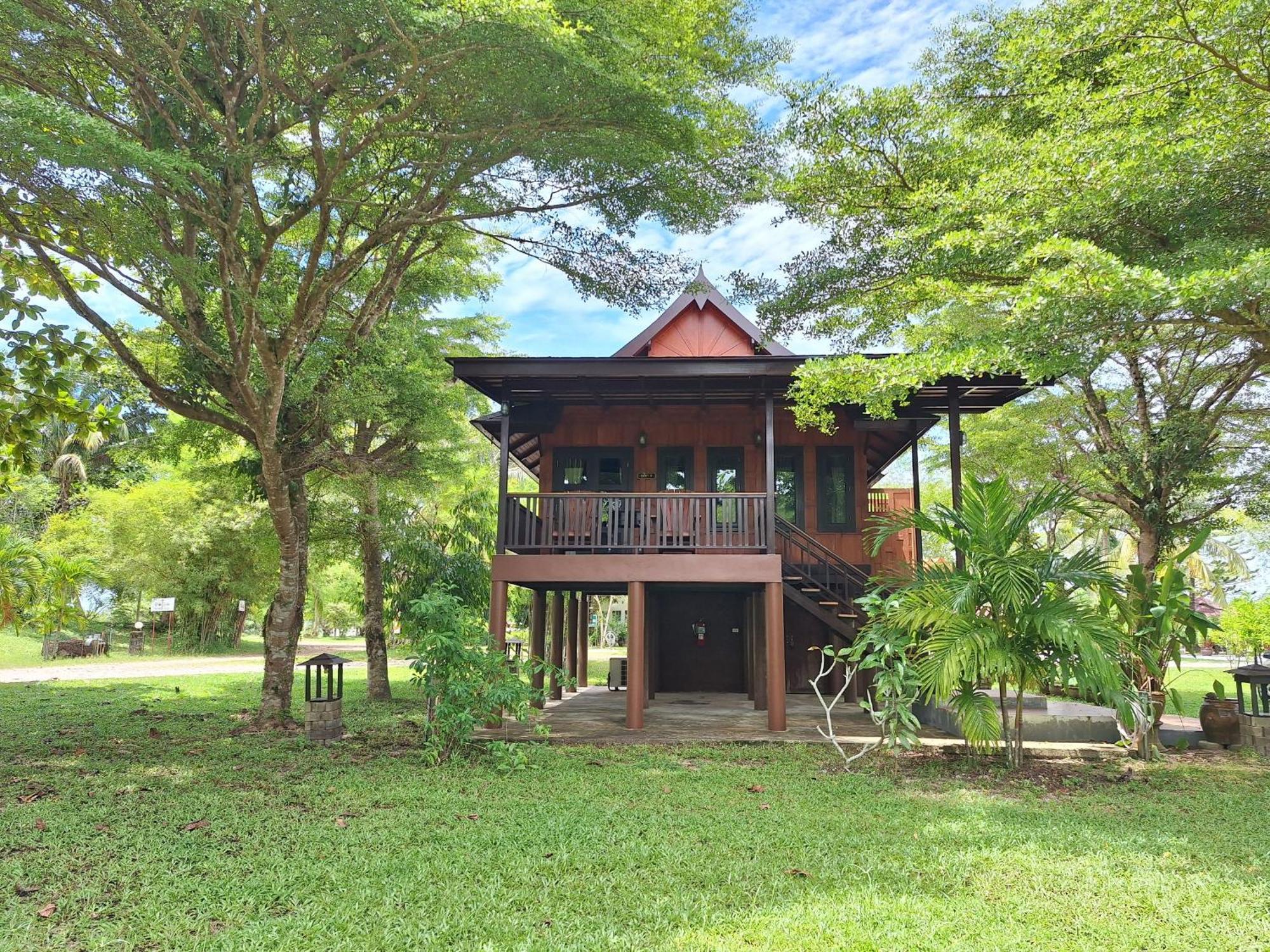 Thailife Wellness & Meditation Resort- Sha Plus Khao Lak Buitenkant foto